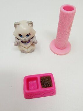 Vintage 1992 Littlest Pet Shop Cutesy Kitten Figure w Accessories